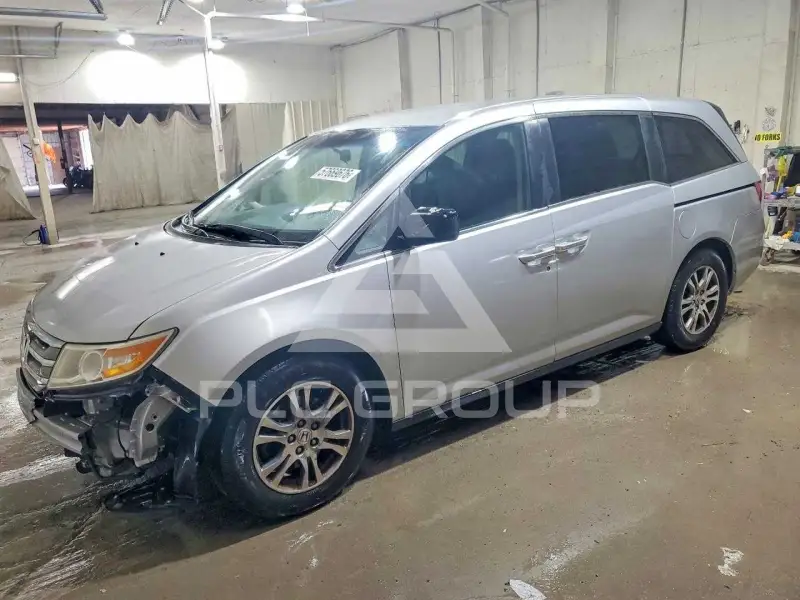 2013 Honda ODYSSEY photo