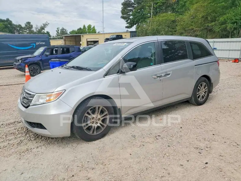 2013 Honda ODYSSEY фото