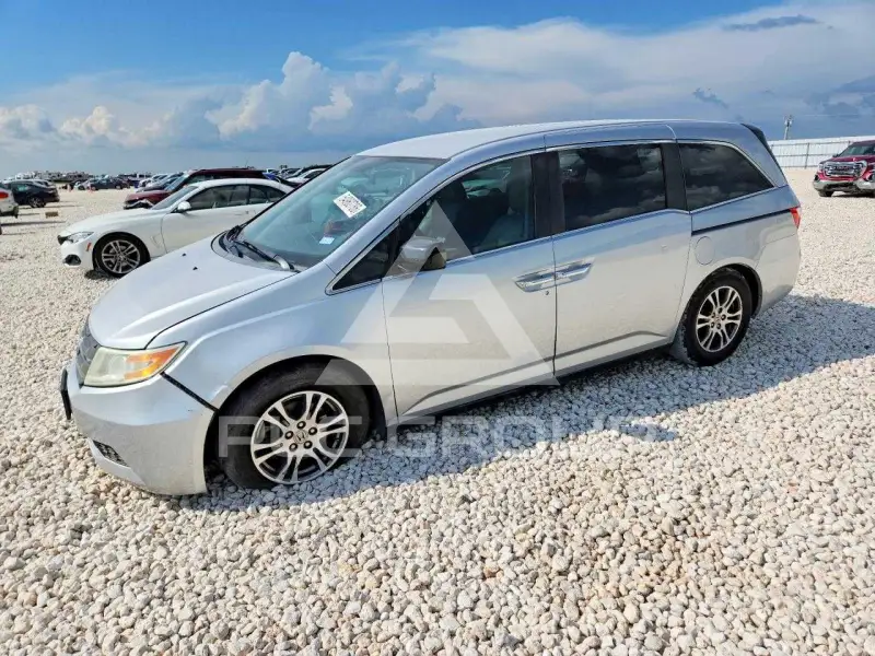 2013 Honda ODYSSEY photo