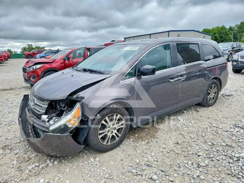 2013 Honda ODYSSEY фото