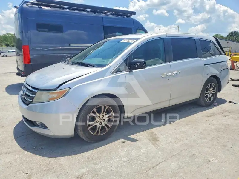 2013 Honda ODYSSEY photo