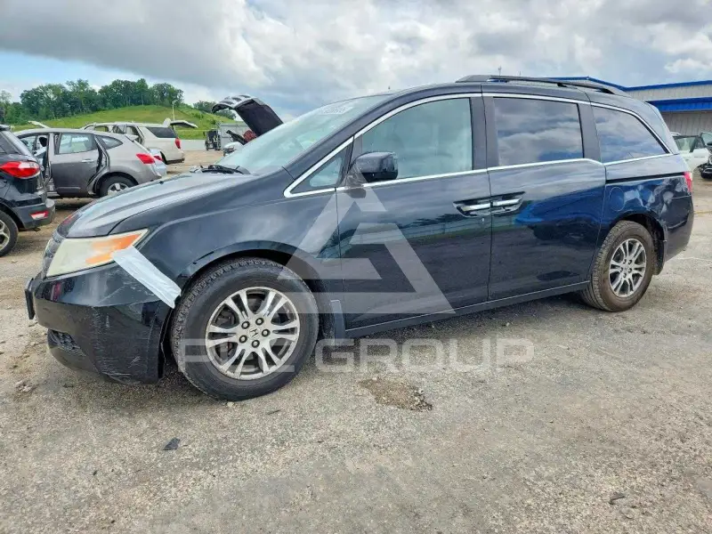 2013 Honda ODYSSEY photo