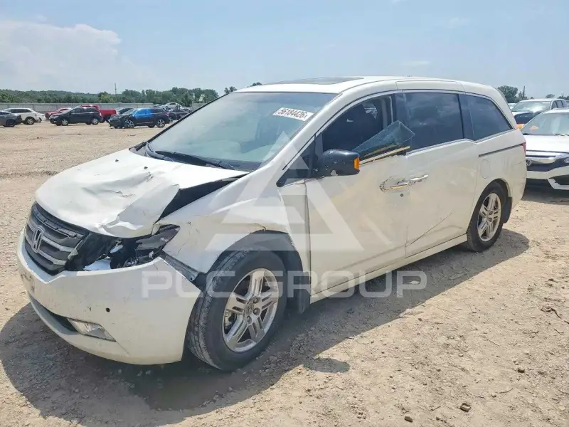 2013 Honda ODYSSEY фото