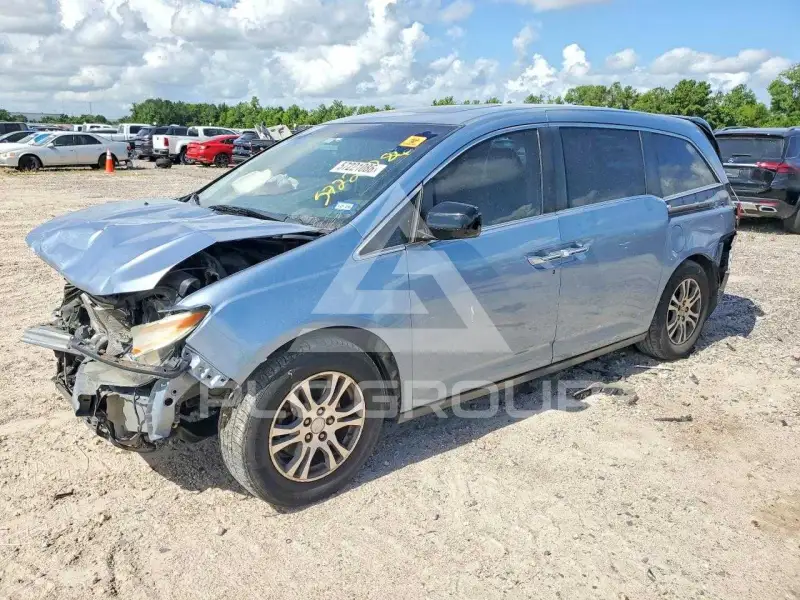 2013 Honda ODYSSEY фото