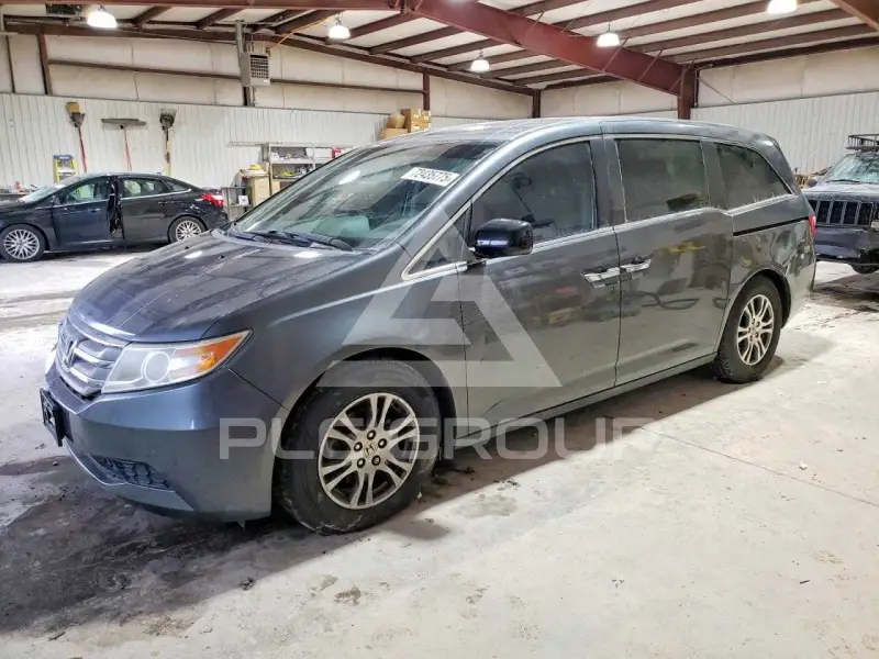 2013 Honda ODYSSEY фото