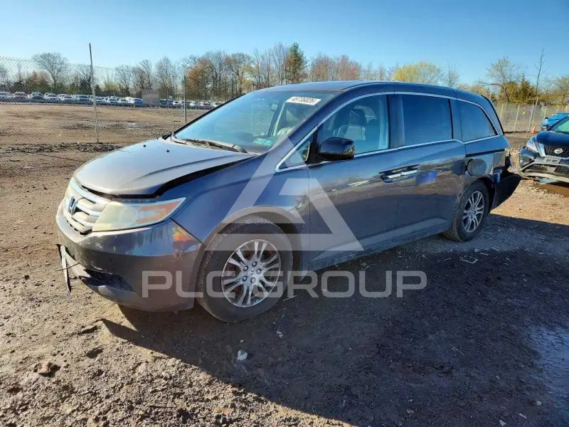 2013 Honda ODYSSEY photo
