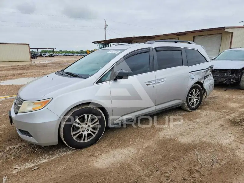 2013 Honda ODYSSEY photo