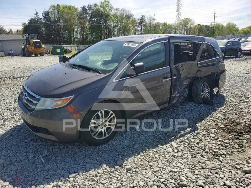 2013 Honda ODYSSEY фото