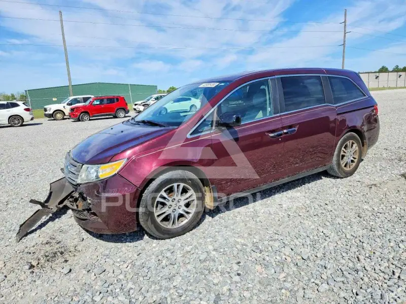 2013 Honda ODYSSEY фото