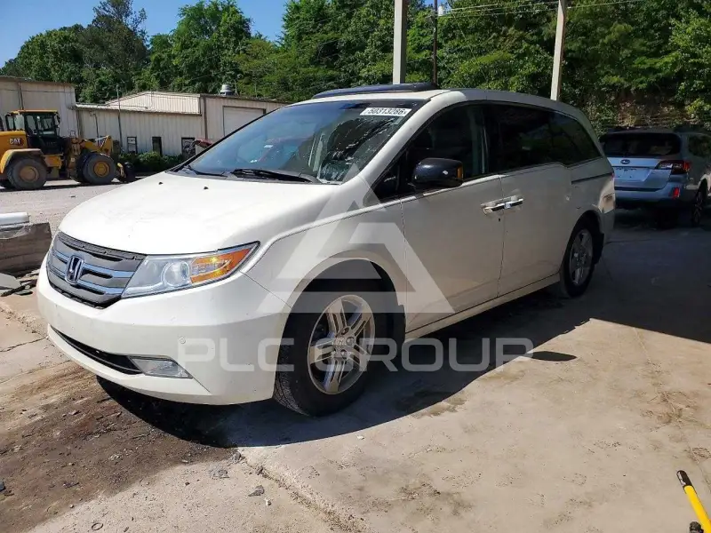 2013 Honda ODYSSEY фото