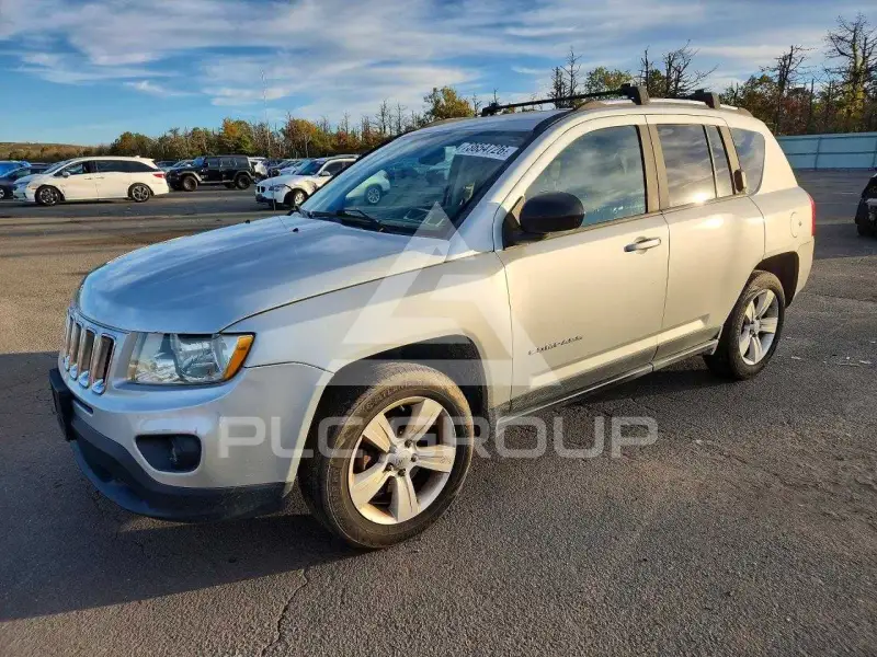 2013 Jeep COMPASS photo