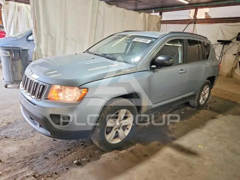 2013 Jeep COMPASS photo