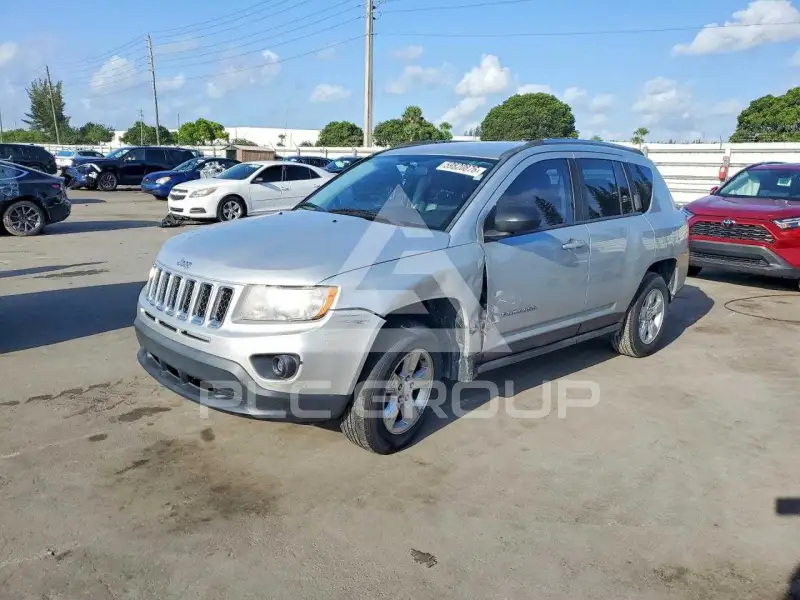 2013 Jeep COMPASS фото