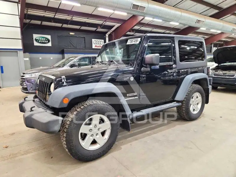 2013 Jeep WRANGLER фото