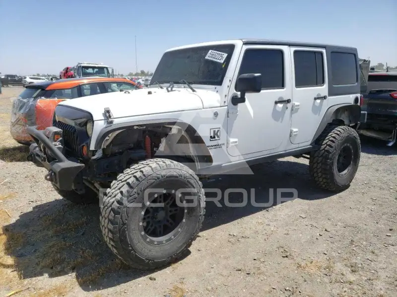 2013 Jeep WRANGLER фото