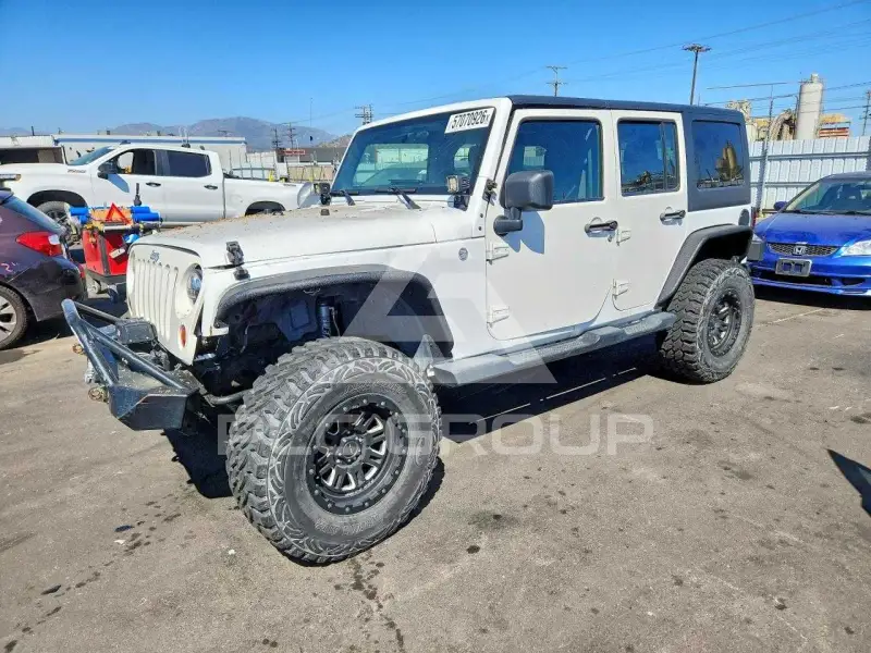 2013 Jeep WRANGLER фото