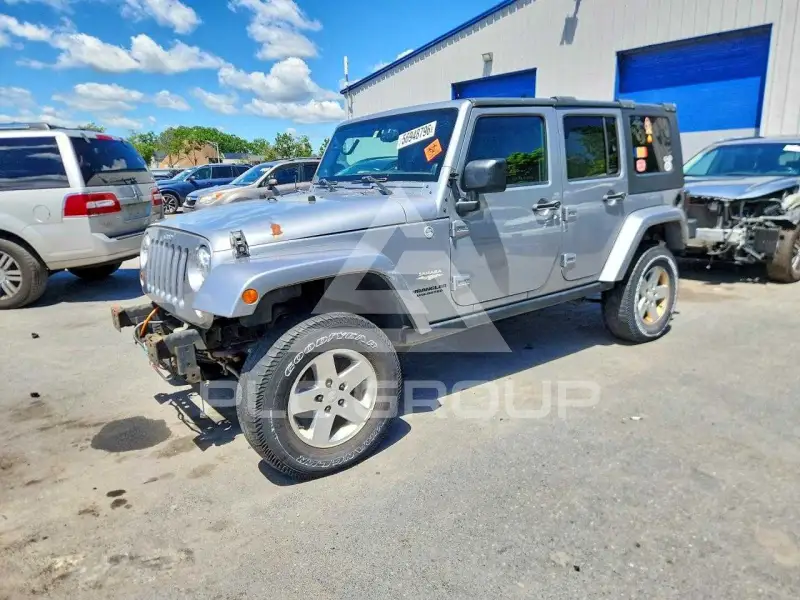 2013 Jeep WRANGLER фото