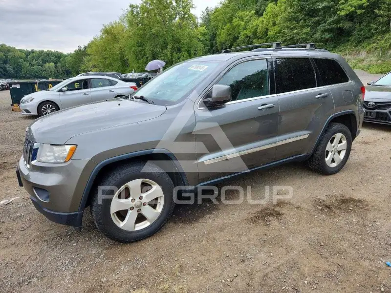 2013 Jeep CHEROKEE photo