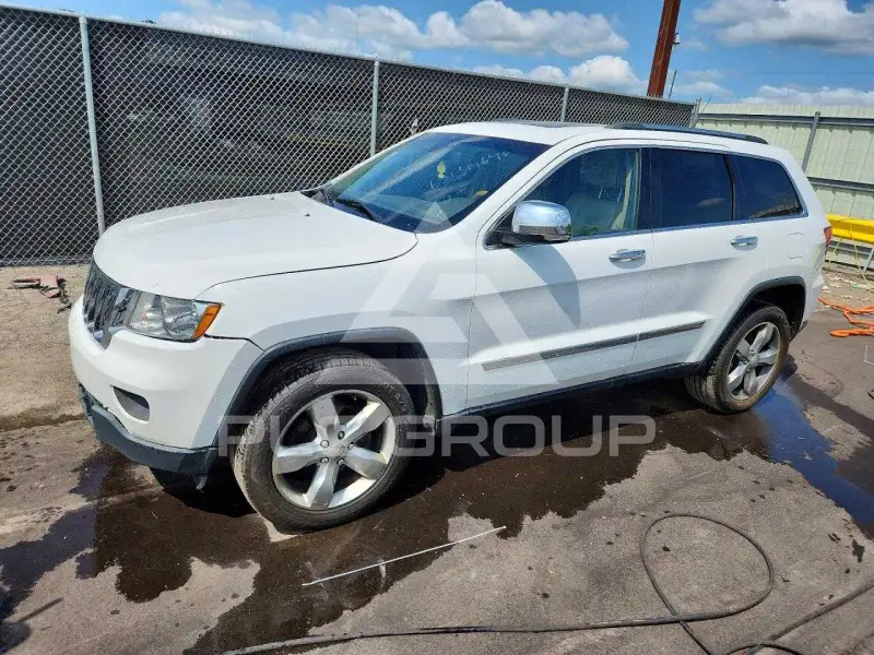 2013 Jeep CHEROKEE photo