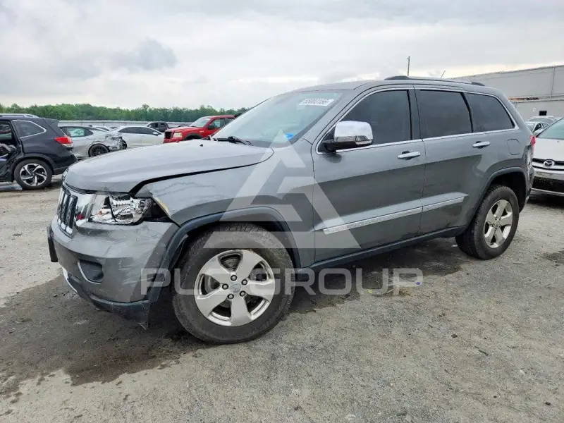 2013 Jeep CHEROKEE photo