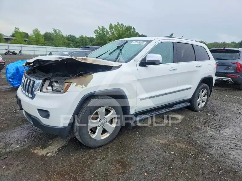 2013 Jeep CHEROKEE photo