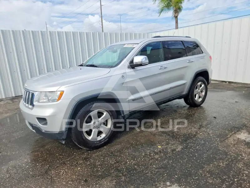 2013 Jeep CHEROKEE фото
