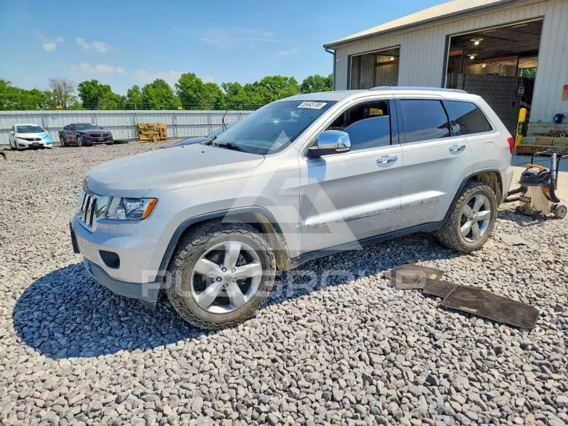 2013 Jeep CHEROKEE фото