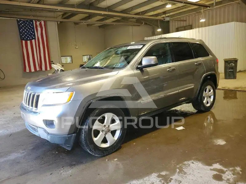 2013 Jeep CHEROKEE photo