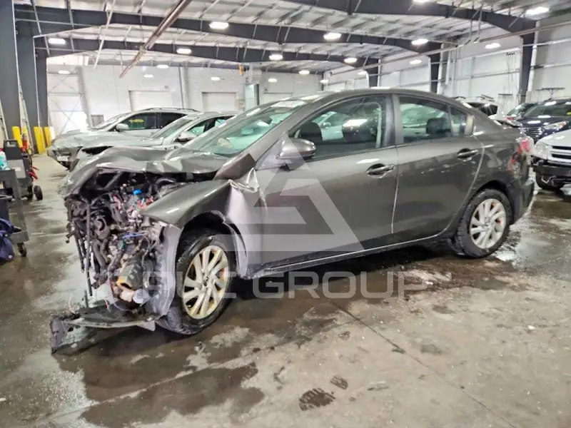 2013 Mazda 3 фото