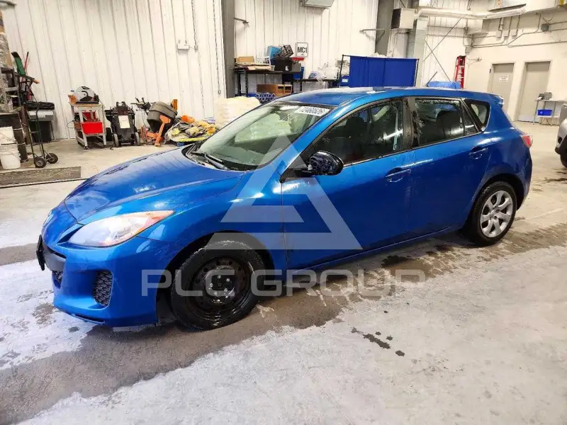 2013 Mazda 3 photo