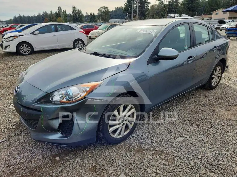 2013 Mazda 3 photo