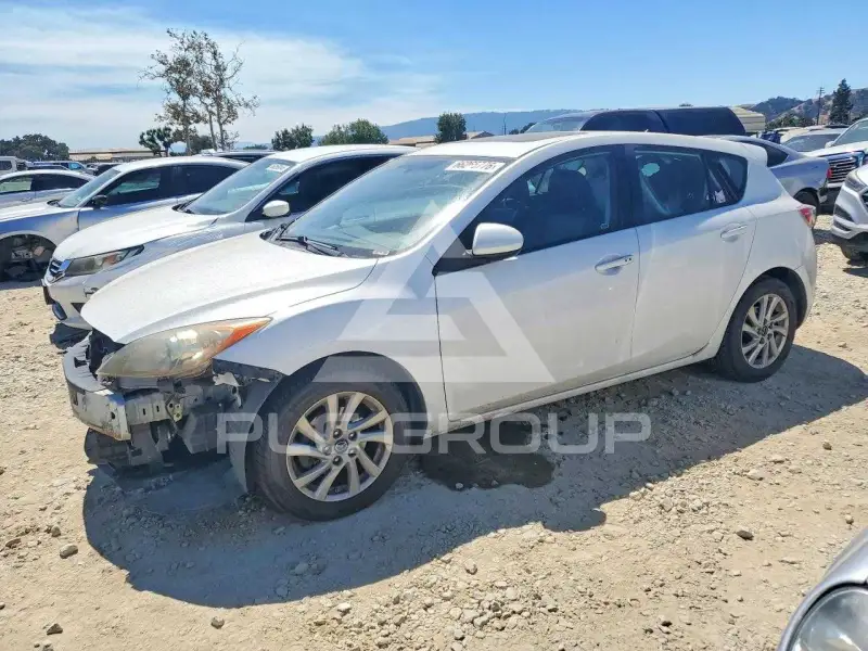 2013 Mazda 3 фото