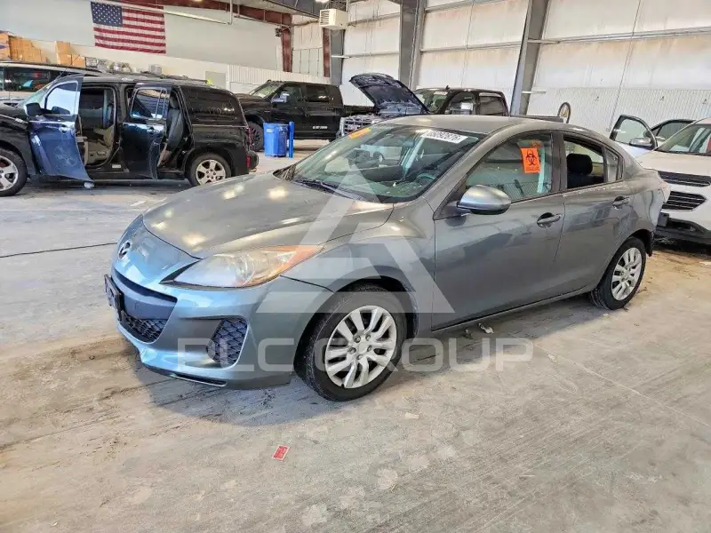 2013 Mazda 3 фото