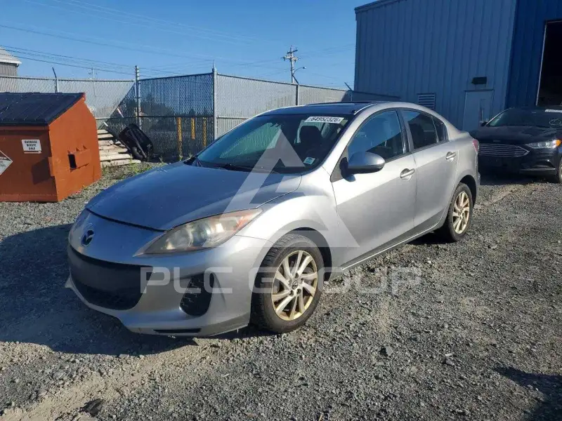 2013 Mazda 3 photo