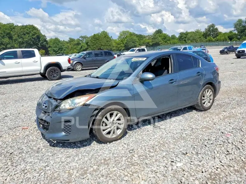 2013 Mazda 3 фото
