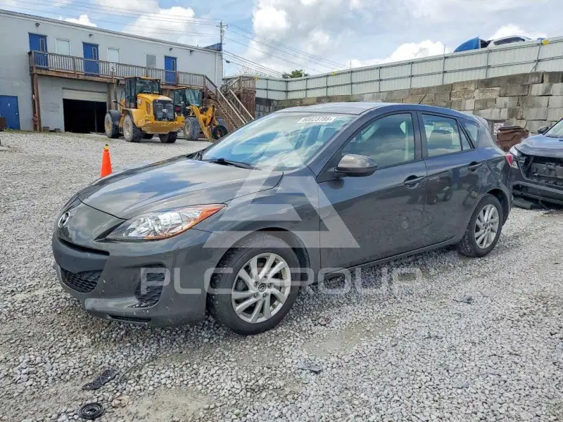 2013 Mazda 3 фото