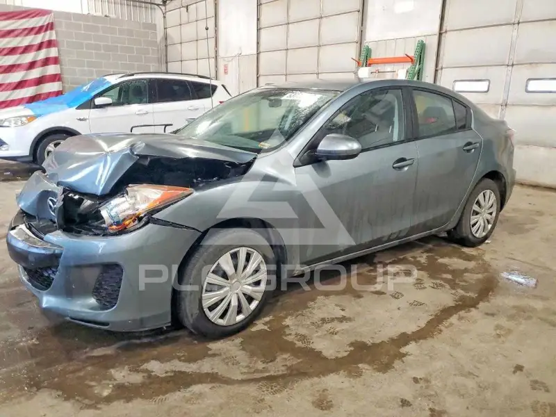 2013 Mazda 3 photo