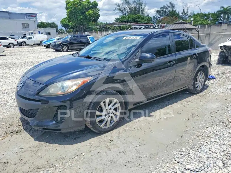 2013 Mazda 3 photo