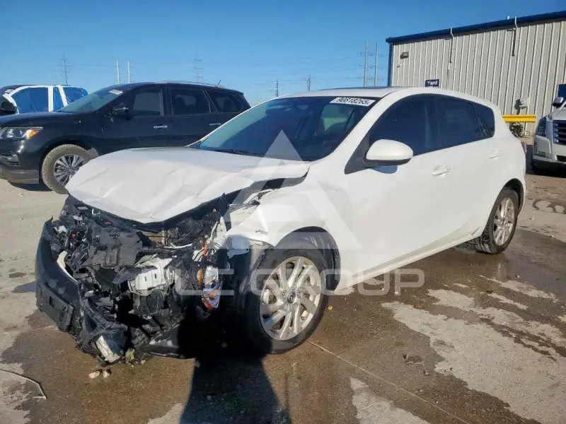 2013 Mazda 3 фото