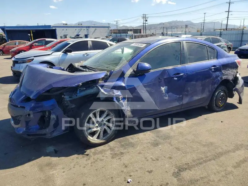 2013 Mazda 3 photo