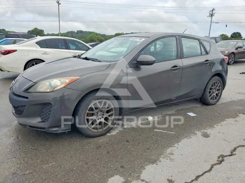 2013 Mazda 3 photo