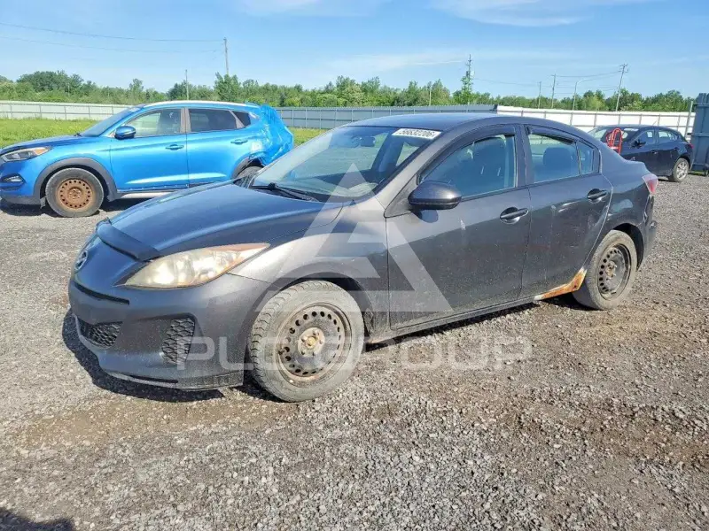 2013 Mazda 3 photo