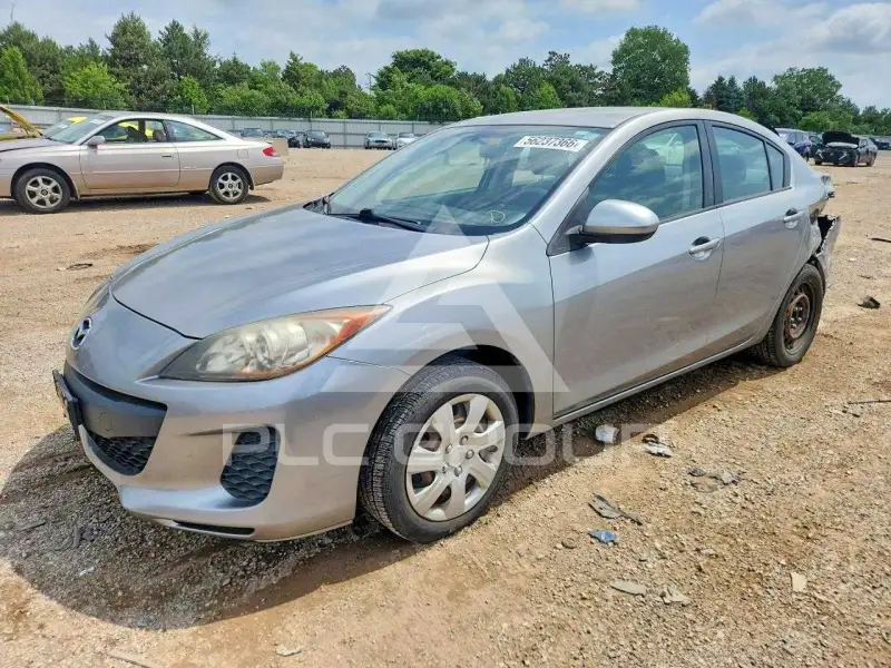 2013 Mazda 3 фото