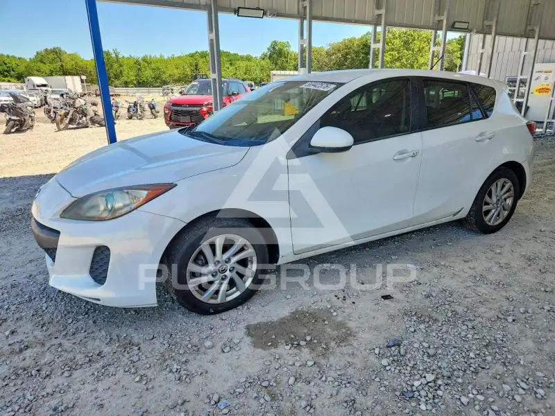 2013 Mazda 3 photo