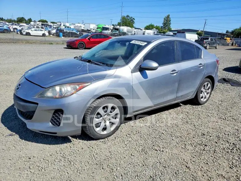 2013 Mazda 3 фото
