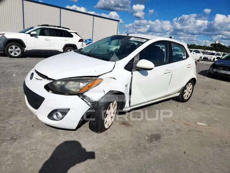 2013 Mazda 2 (Demio) фото