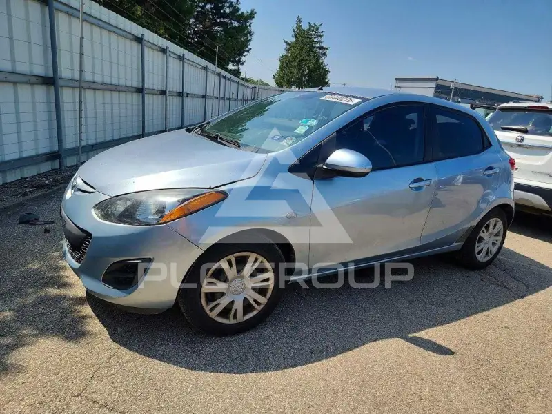 2013 Mazda 2 (Demio) фото