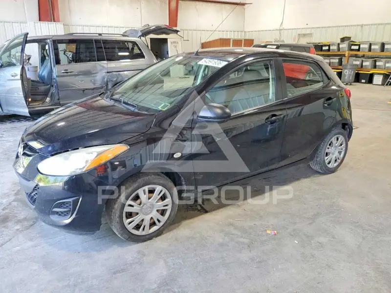 2013 Mazda 2 фото