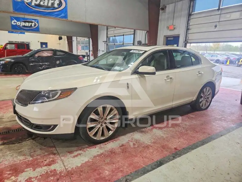 2013 Lincoln MKS photo