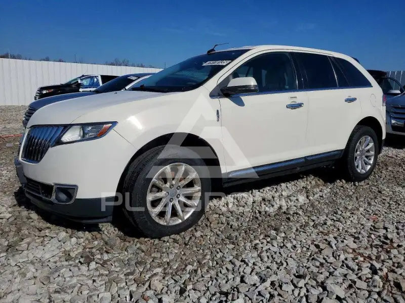 2013 Lincoln MKX photo